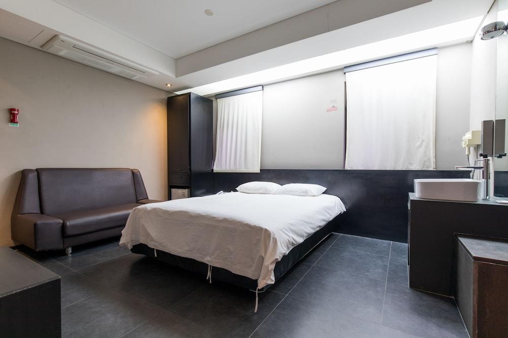 Hotel Irene Myeongdong Seoul Exterior photo
