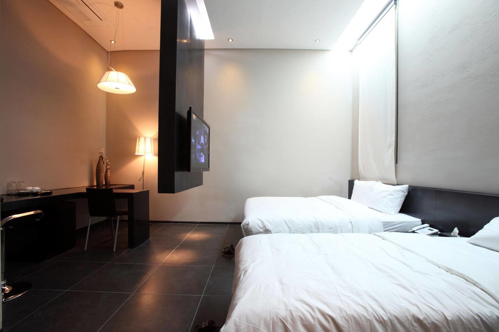 Hotel Irene Myeongdong Seoul Exterior photo